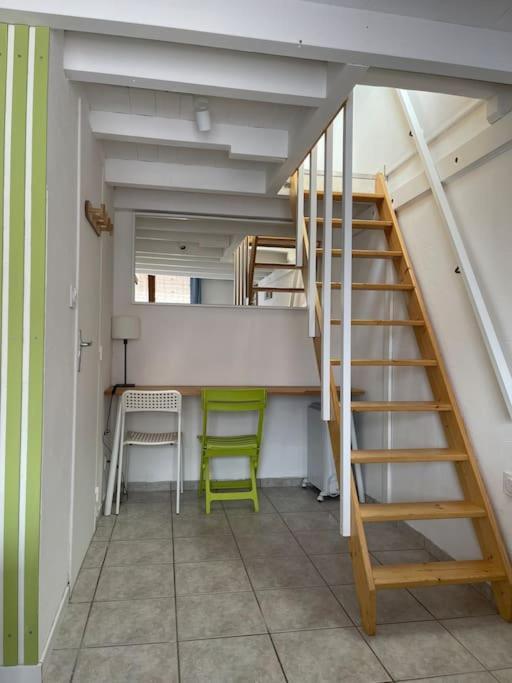 Maisonnette Rdc + Mezzanine Au Bord De L'Etang Leucate Exterior photo
